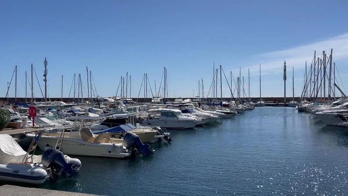 Joli 2 Pieces En Bord De Mer Théoule-sur-Mer 0*,  Francia